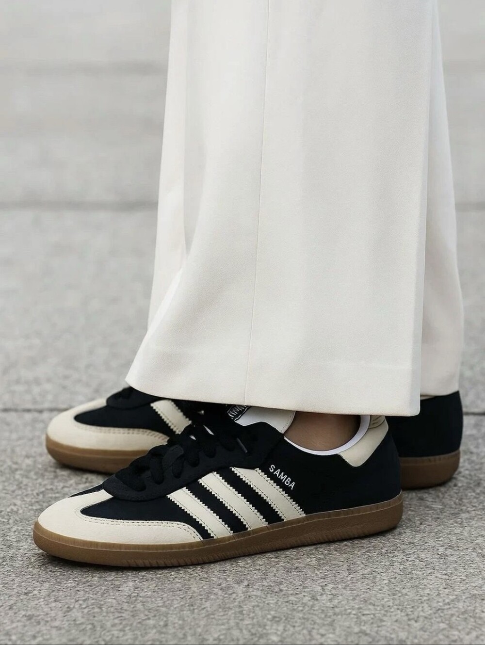 *NWT* [adidas] Samba OG Sneakers In Black, Size W7.5
